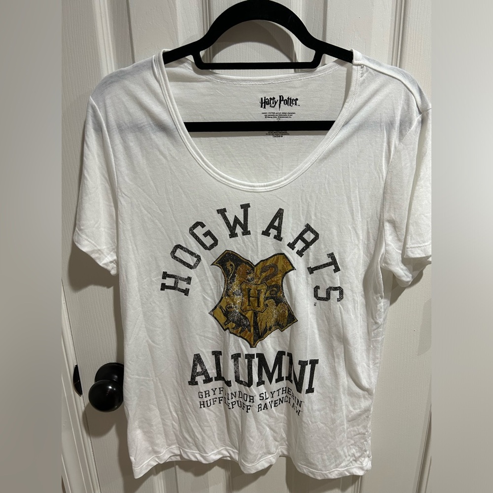 Women’s Harry Potter Shirt Size Medium NWOT